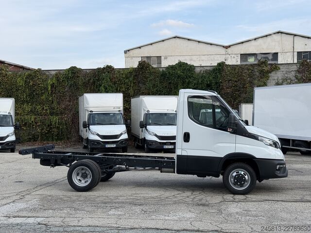 Transporter Fahrgestell Iveco DAILY 35-160