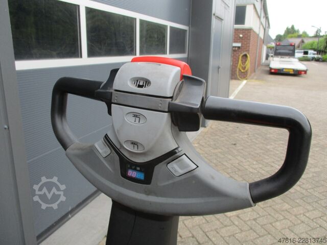 Niederhubwagen BT LPE200