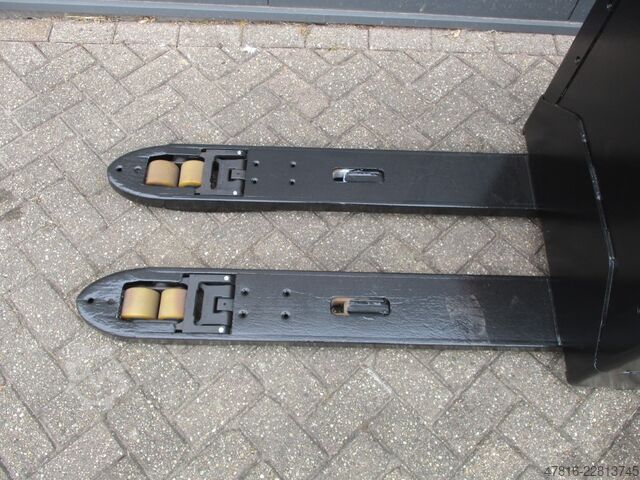 Niederhubwagen BT LPE200