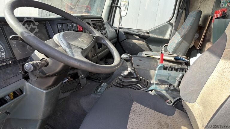Kipper Renault Kerax 300 (POMPE MANUELLE / LAMES / STEEL / MAN...