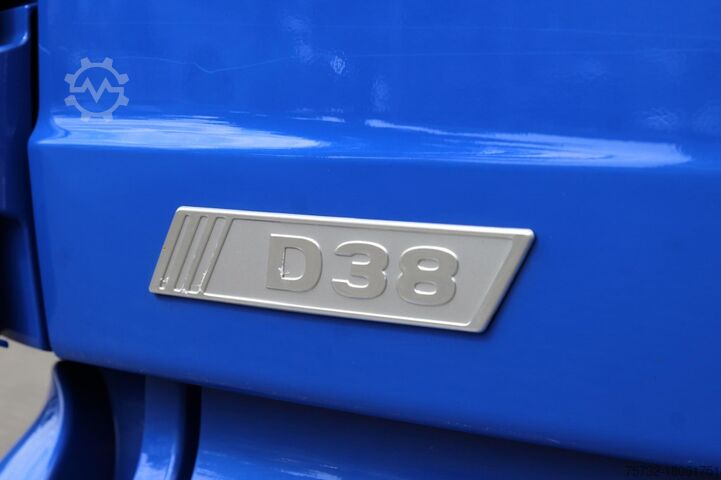 Standard SZM MAN TGX 18.520 E6 XXL D38 Retarder 2 Tank