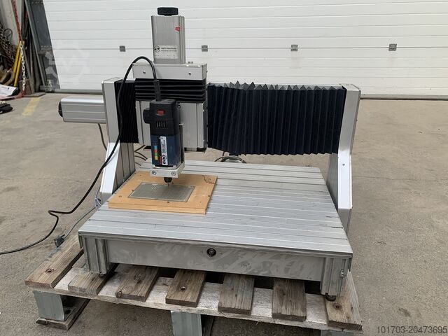 Kleine Bohr-/Fräsmaschine ISERT ELECTRONIC X 350 / Y 300 / Z 70 mm - 24000 RPM