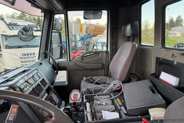 Autokran IVECO Cursor 270 4x4 Palfinger PK14002-4 2018