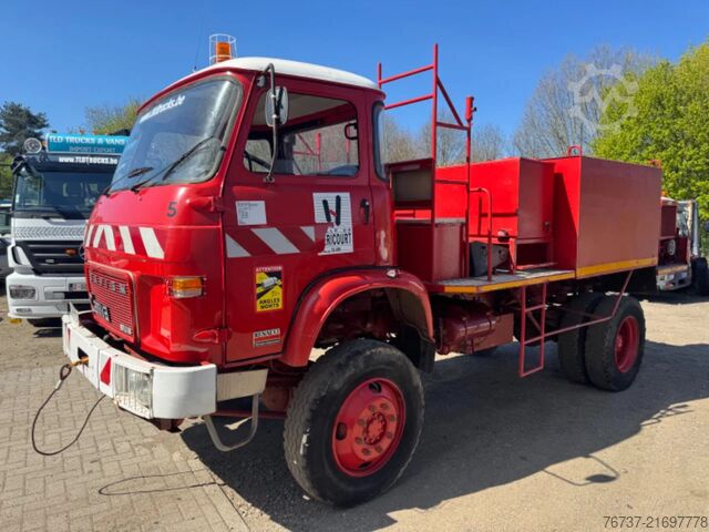 Löschfahrzeug saviem SM8 **4x4-WATERTANK + PUMPS**