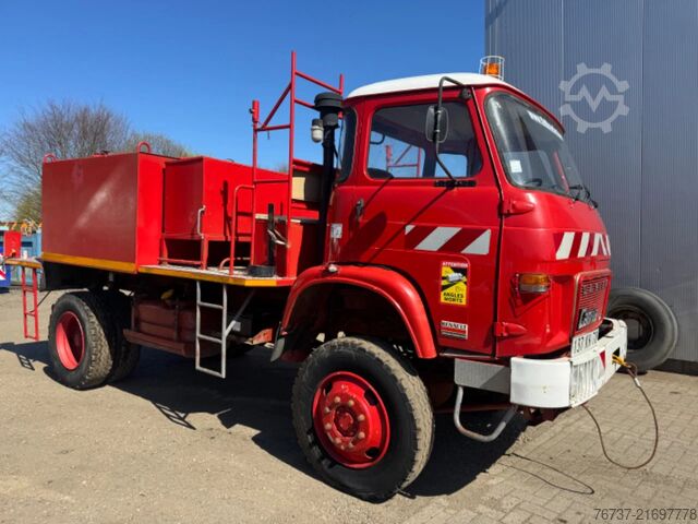 Löschfahrzeug saviem SM8 **4x4-WATERTANK + PUMPS**