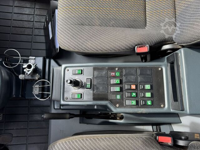 Transporter mit Kipper MULTICAR M27 C  comp. 4x4 opt. Schneeschild + Silostreuer