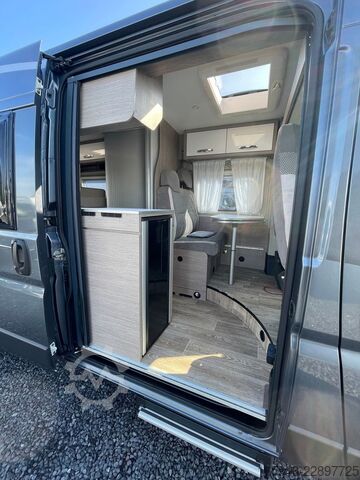 Kastenwagen Wohnmobil / Campervan PÖSSL 2Win R S Plus | RFK,AHK,3.Bett,Radio