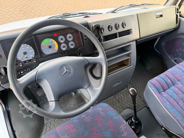 Curtain sider van MERCEDES-BENZ Vario 614 D DoKa PP/ DPF/ LBW 1.0t/ AHK/ Org. KM