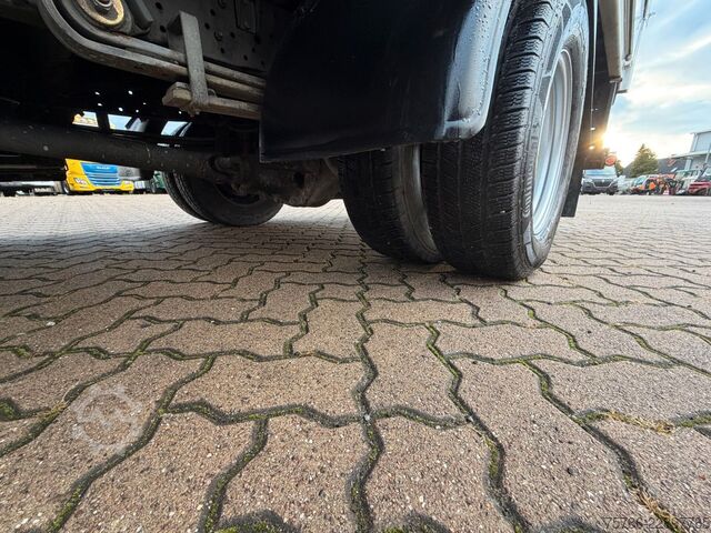 Curtain sider van MERCEDES-BENZ Vario 614 D DoKa PP/ DPF/ LBW 1.0t/ AHK/ Org. KM