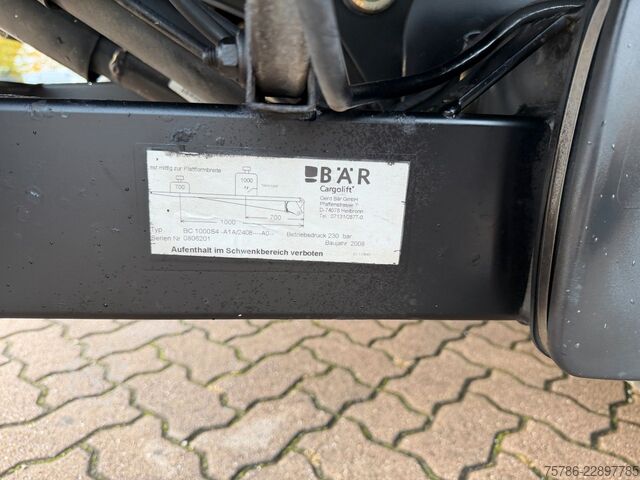 Curtain sider van MERCEDES-BENZ Vario 614 D DoKa PP/ DPF/ LBW 1.0t/ AHK/ Org. KM