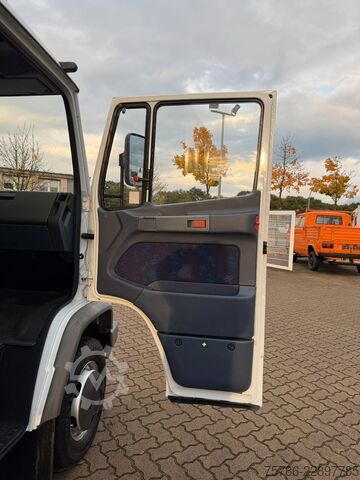 Curtain sider van MERCEDES-BENZ Vario 614 D DoKa PP/ DPF/ LBW 1.0t/ AHK/ Org. KM