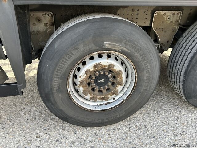 Curtain sided Schmitz Cargobull SCB S3T / Curtainside / Disk Brakes / APK TUV 1...