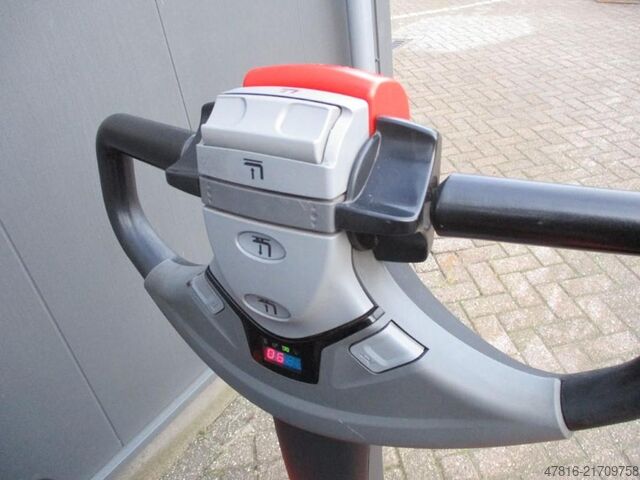 High lifting pallet truck TOYOTA SWE160L