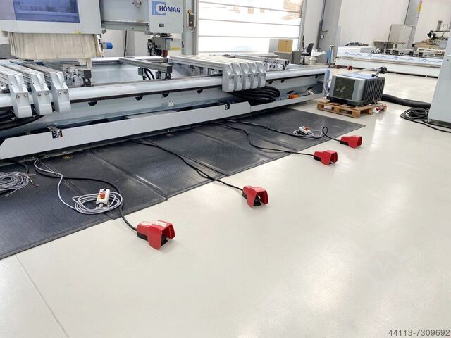 CNC Bearbeitungszentrum MIT Verleim HOMAG BAZ 222 / 60 / K