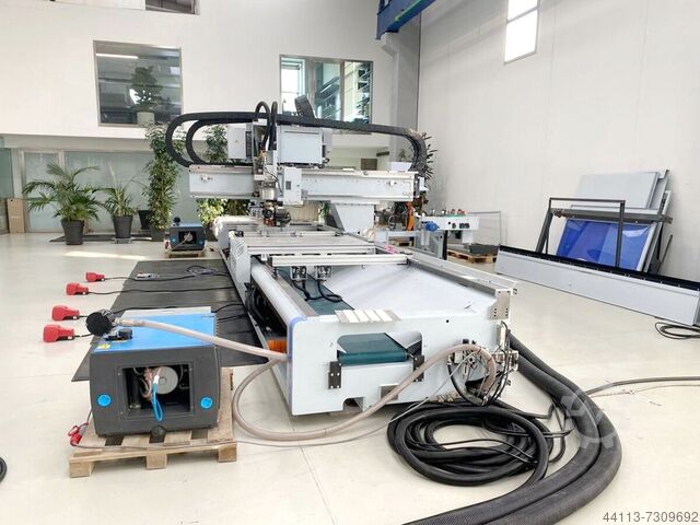 CNC Bearbeitungszentrum MIT Verleim HOMAG BAZ 222 / 60 / K
