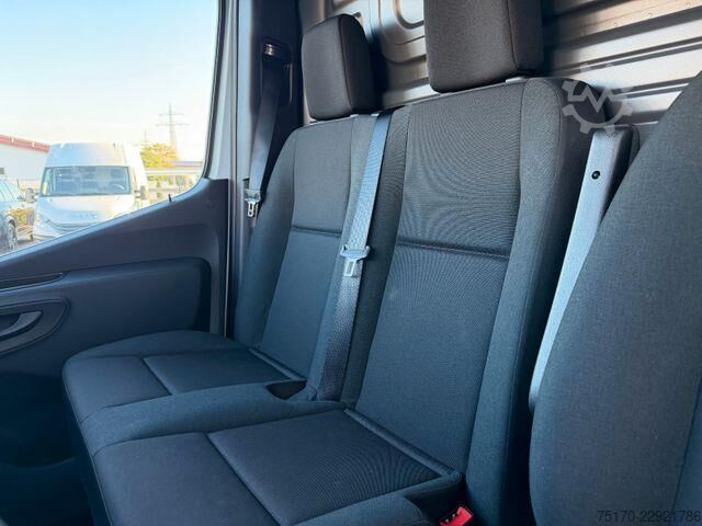 High-roof van Mercedes-Benz Sprinter 317 CDI 3665 9G Flach AHK3,5t DISTRONIC