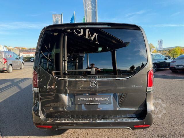 High-roof van Mercedes-Benz V 300 d 4MATIC STYLE AMG DISTRONIC MULTIBEAM