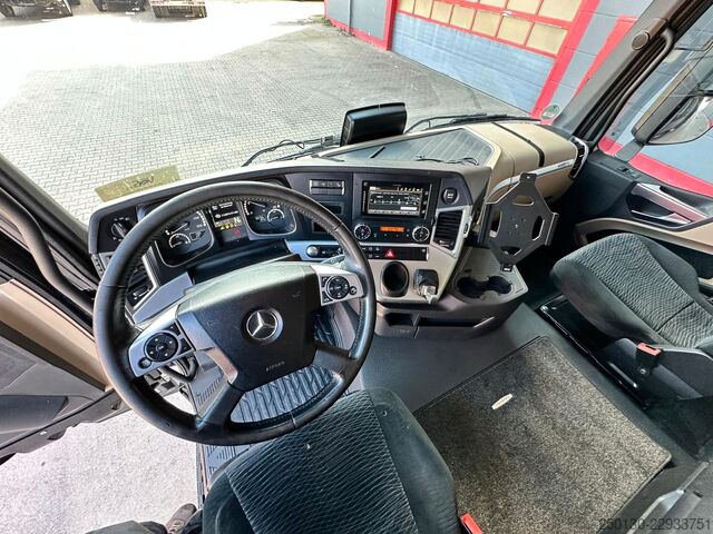 Standard tractor unit MERCEDES-BENZ Actros 1853 LS 4x2 BL/Zapfwelle/Hydraulik/LOF