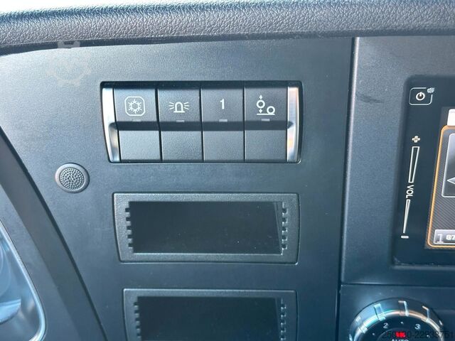 Standard tractor unit MERCEDES-BENZ Actros 1853 LS 4x2 BL/Zapfwelle/Hydraulik/LOF