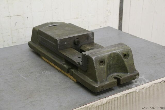 Machine vice unbekannt Spannweite  208 mm