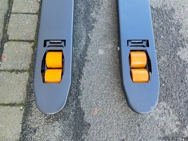 Electric Pallet Truck Noblelift PT E15N EDGE