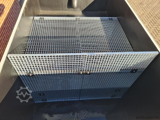 Container  Stro ontijzerings container