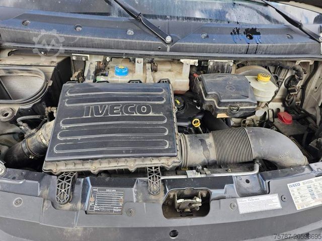 High top van IVECO 35S16 A8 V L, mittellang & hoch, kleiner Schaden