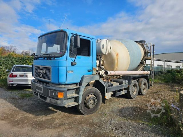 Concrete mixer truck MAN 26.293 6x4 Betonmi. 8 cbm Intermix Trommel v2001