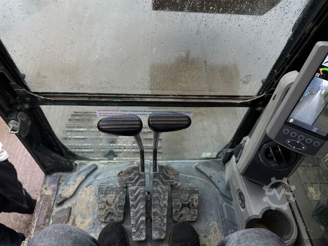 Crawler excavator CAT 320FL