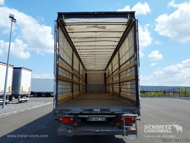 Open semitrailer with tarp Schmitz Cargobull Semitrailer Curtainsider Standard Hayon