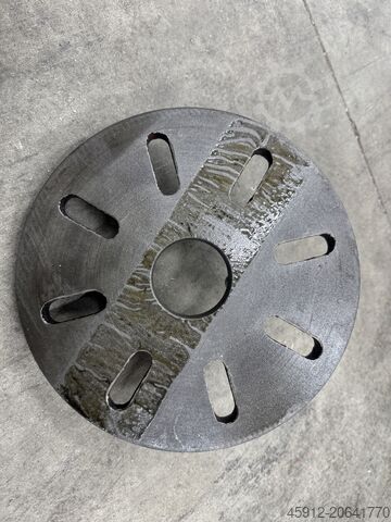 Lead/traction spindle lathe HUVEMA HU 300 x 900-4 DRO