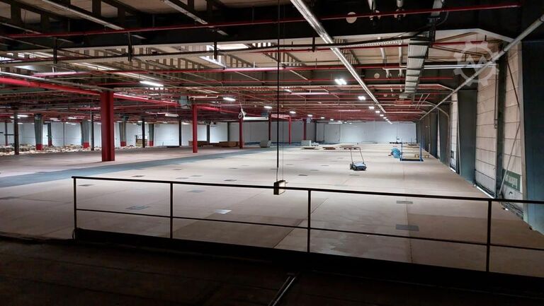 Mezzanine floor, 500 kg/m² load capacity, approx. 2,000 m² Pro Man Stahlbau