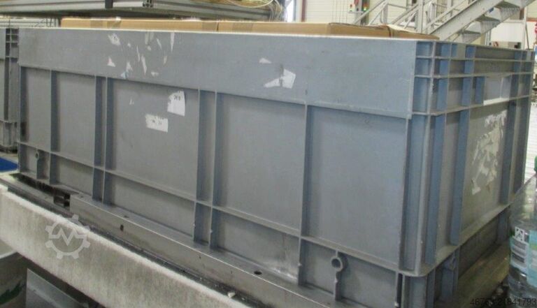 Euro stackable container in 1.19 m x 610 x 420 mm  