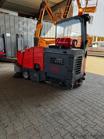 Sweepers and vacuum cleaning machine Hako 1800 KLPG