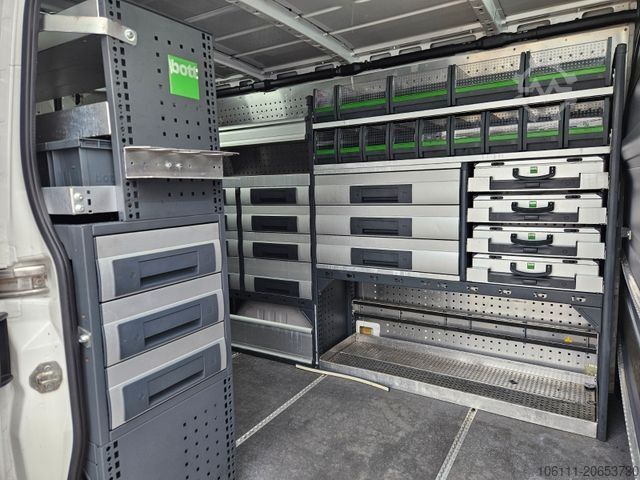 Minibus VOLKSWAGEN Crafter 35 kurz 2,0TDi o6 SortimL1H1