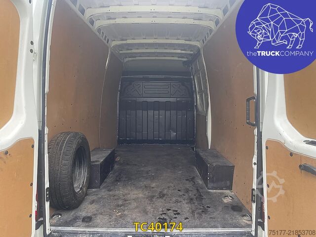 Panel van Iveco Daily 35S14V12