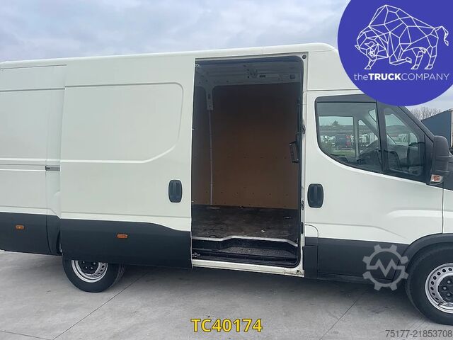 Panel van Iveco Daily 35S14V12
