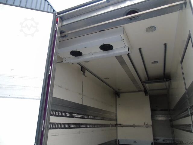 Refrigerated/frozen transport Scania P230 + CARRIER + 150.693KM!! + LIFT + EURO 5
