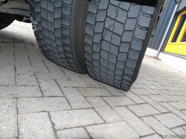 Refrigerated/frozen transport Scania P230 + CARRIER + 150.693KM!! + LIFT + EURO 5