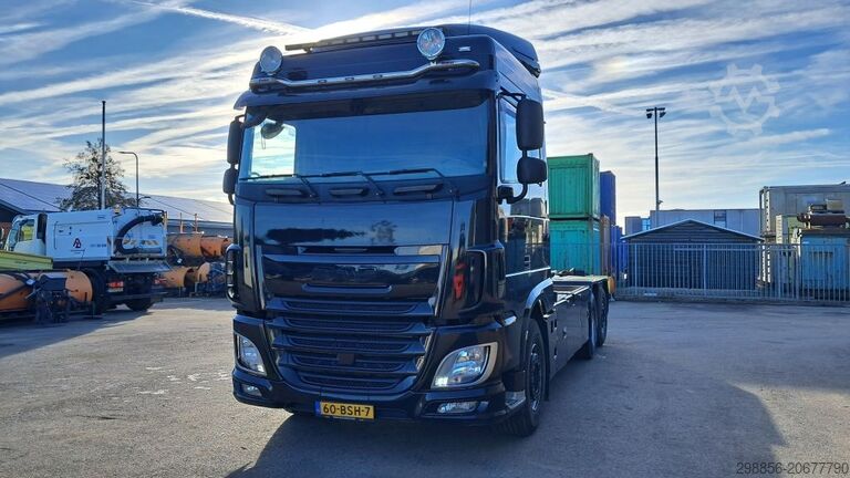 Lkw mit Hakengerät DAF XF 510 FAN