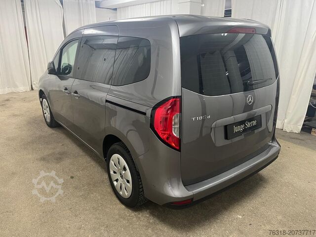 Minibus Mercedes-Benz T 180 d 7Gtr RfKam MBUX Totwi  CarPlay