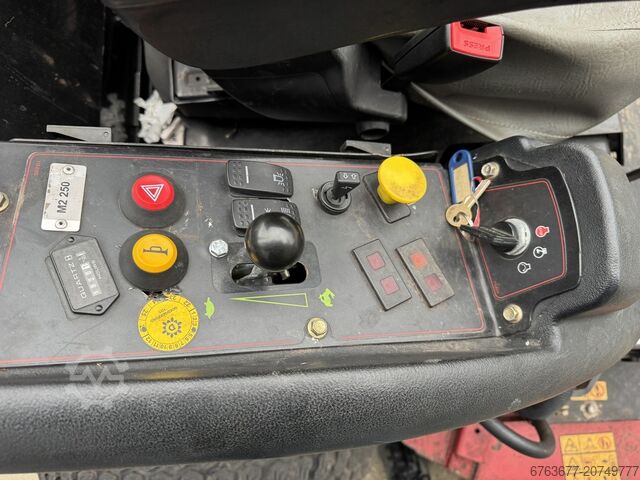 Toro Groundmaster 7210 Kreiselmäher / Parkmäher / Rasenmäher 183 cm Breite Kubota Diesel Baujahr 201 TORO Groundmaster 7210 Cirkelmaaier / Parkmaaier / Grasmaaier 183CM Breedte Kubota Diesel 2019