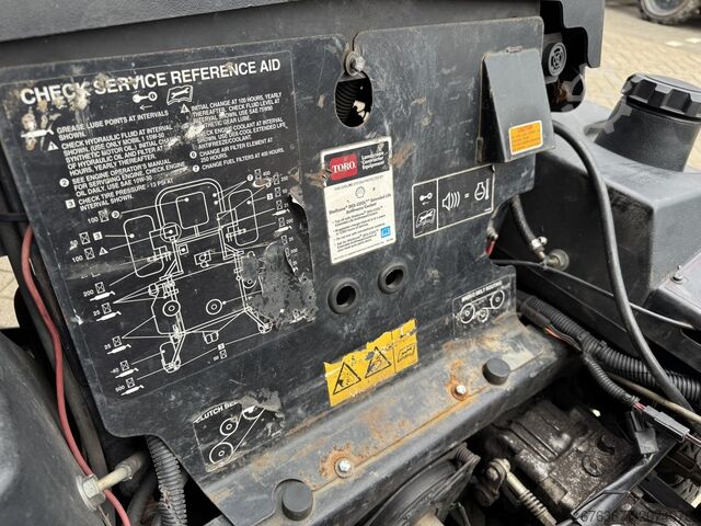 Toro Z Master 7000 Zero-Turn Kreismäher / Parkmäher / Rasenmäher 152CM Schnittbreite Kubota Diesel 2 TORO Z Master 7000 Zero-Turn Cirkelmaaier / Parkmaaier / Grasmaaier 152CM Breedte Kubota Diesel 2014