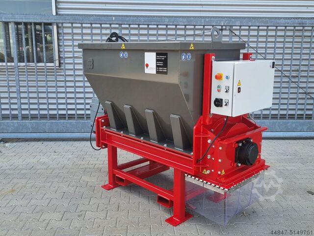 Pre shredder Woodshredder Palletbreaker LUMAGO D.S.C. Dutch Shredder Company BV PYTHON 1600