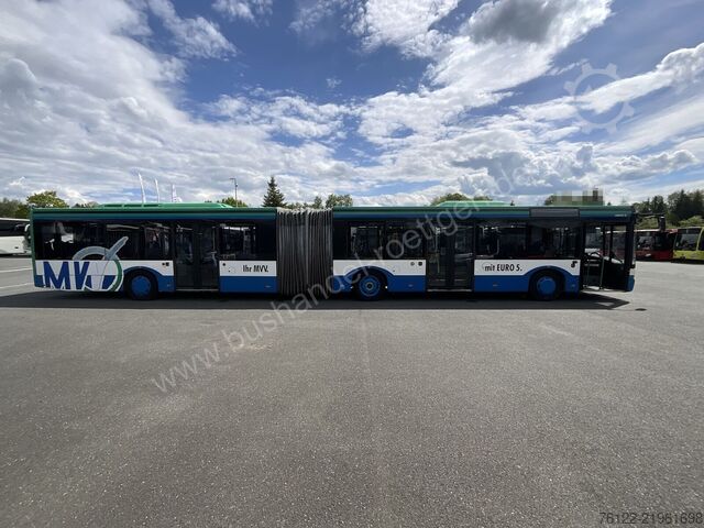 Articulated bus Solaris Urbino 18