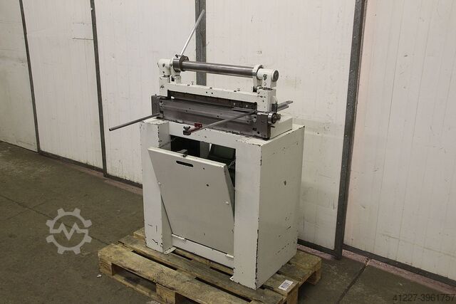 Hand guillotine shears with a folding machine Weinbrenner** UBM6