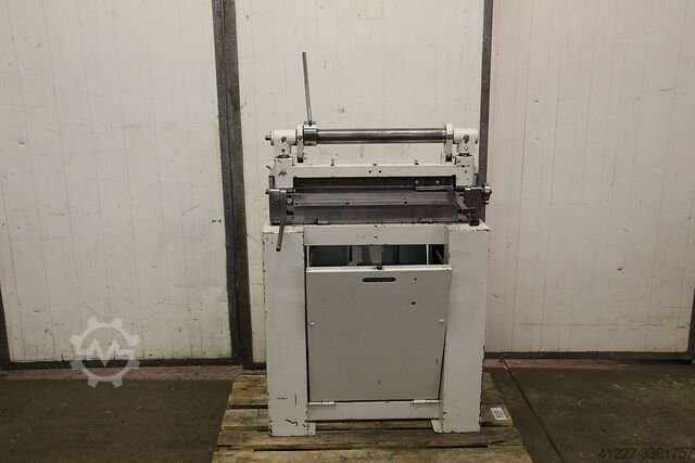 Hand guillotine shears with a folding machine Weinbrenner** UBM6