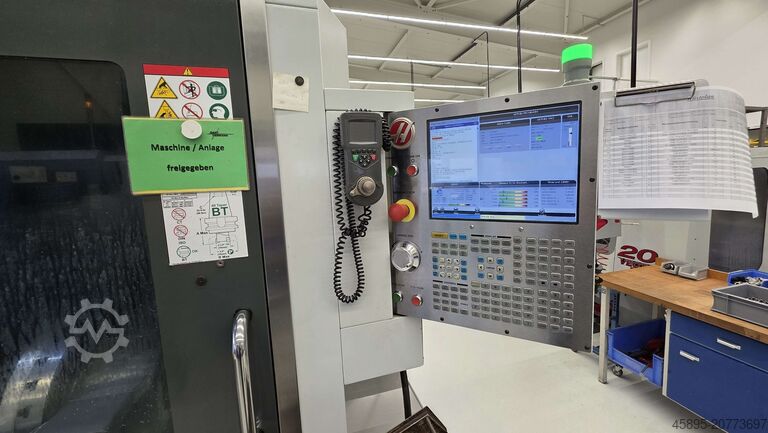 Bearbeitungszentrum - Universal HAAS UMC 750 SS