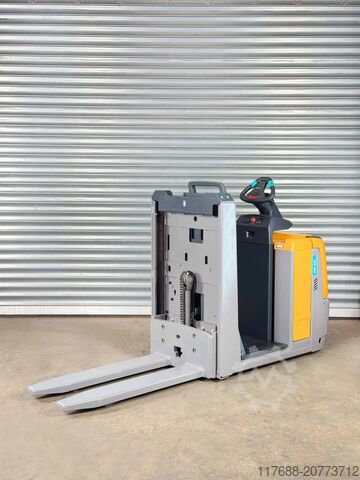 Horizontal-Kommissionierer Jungheinrich ECE 310HP -Service Neu nur 1451 Std. Batterie 86%