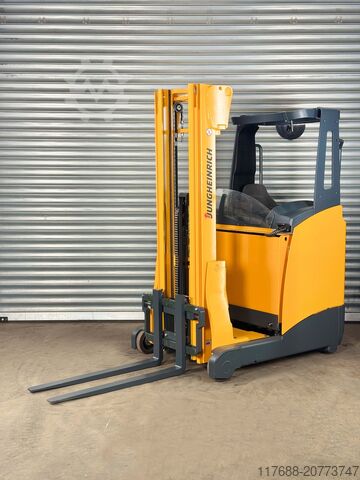 Schubmaststapler Jungheinrich ETV 110 - nur 907 Std. - Service Neu -Batterie 90%